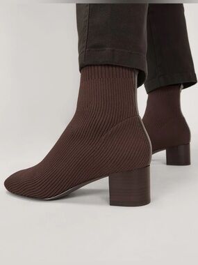 Everlane The Glove Boot in Dark Brown Size: 6.5, NWB